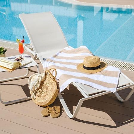 Welikehotel Triton Beach (Adults Only) Cala Ratjada  Luaran gambar