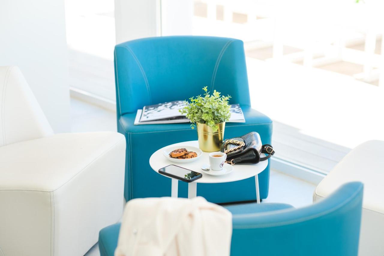 Welikehotel Triton Beach (Adults Only) Cala Ratjada  Luaran gambar